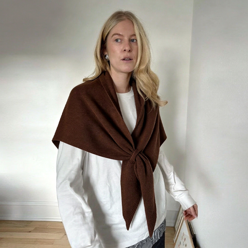 세련된 디자인의 울 캐시미어 소재 삼각형 스카프, 여성 - Cashmere Scarf 리뷰 및 가격